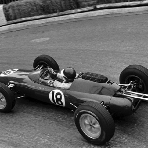 Trajectoires pures, style appliqué, rien n'y fera à Monaco qui ne sourira jamais à Jim Trajectoires pures, style appliqué, rien n'y fera à Monaco qui ne sourira jamais à Jim